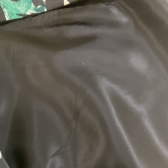 BROOKS BROTHER, GREEN,BLACK AND WHITE,FLORAL ABSTRACT PATTERNED DRESS.SI… - Picture 11 of 13